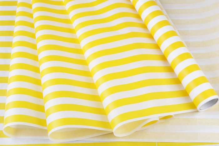 Бумага белая крафт 40гр/м2, 70см x 10м, Полосы, жёлтый Бумага белая крафт 40гр/м2, 70см x 10м, Полосы, жёлтый