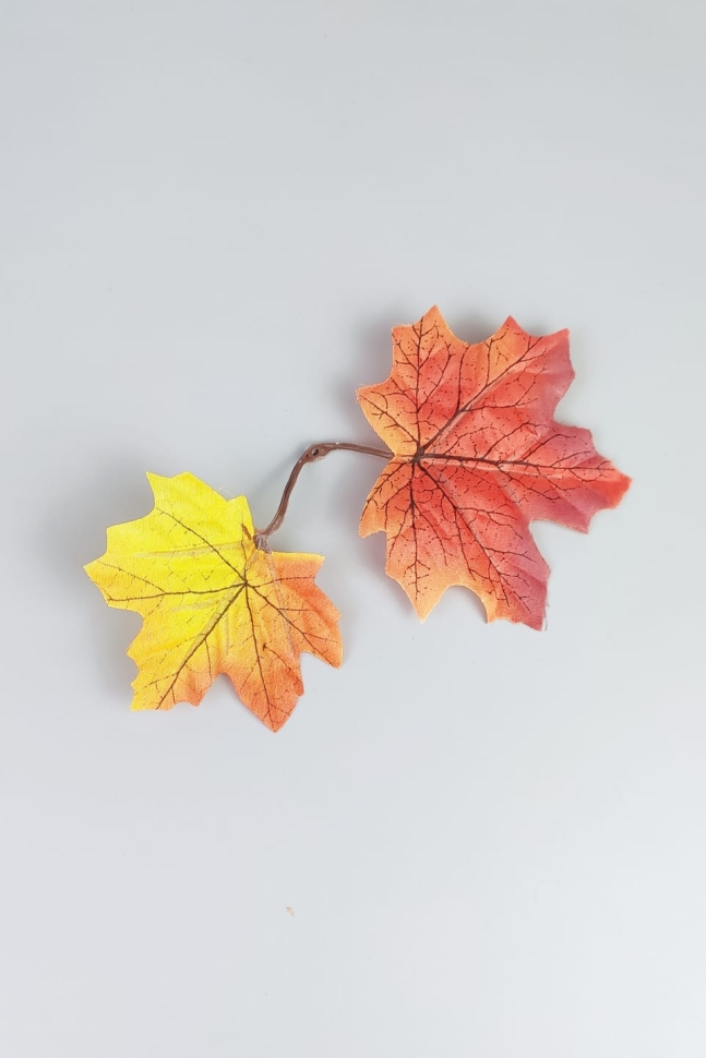 ИЦ Лист Клена 17,5см 2-листа красный комби