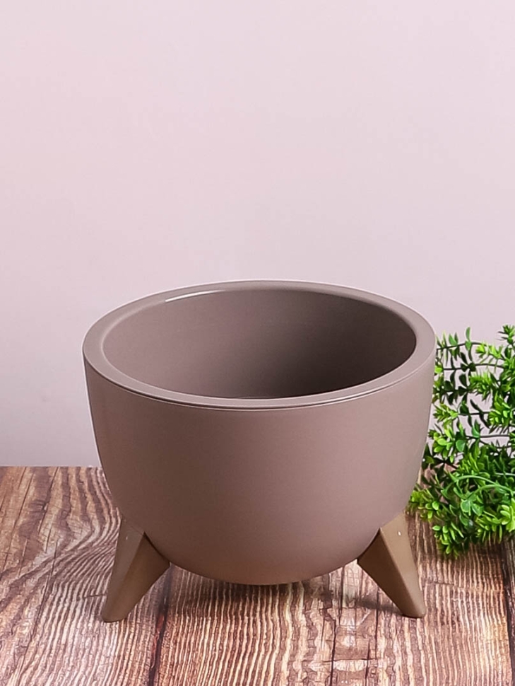 Кашпо из пластика "Грация" 2л. h14см,d20 мокачино Кашпо из пластика "Грация" 2л. h14см,d20 мокачино