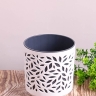 Кашпо из пластика "Leaves" 1,25л. h13.5см,d13см белый/антрацит Кашпо из пластика "Leaves" 1,25л. h13.5см,d13см белый/антрацит
