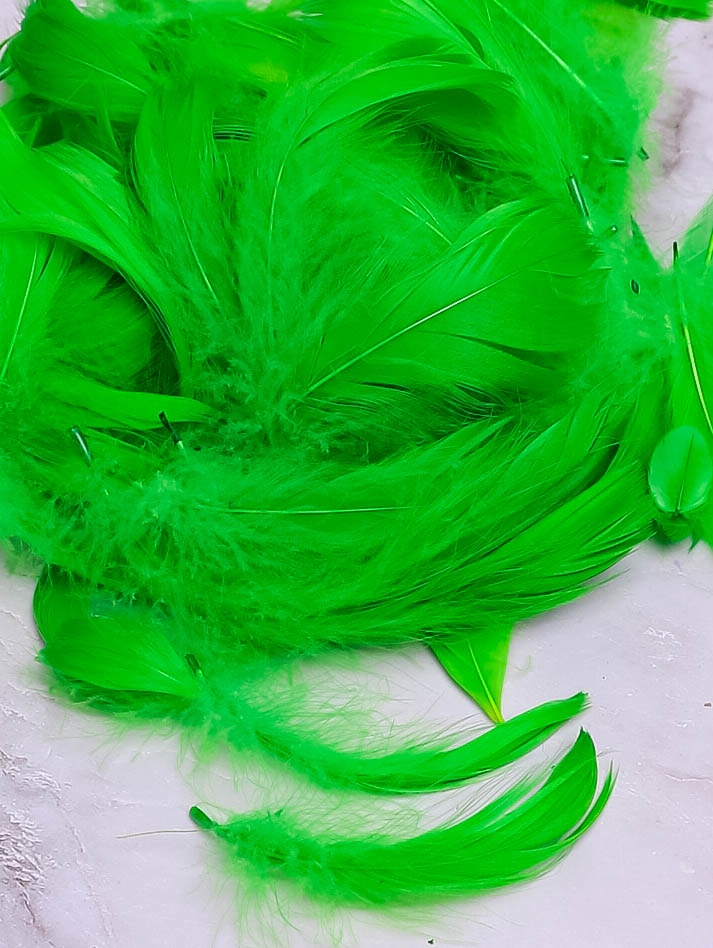 Перья цветные  9см 12гр, П салатовый
