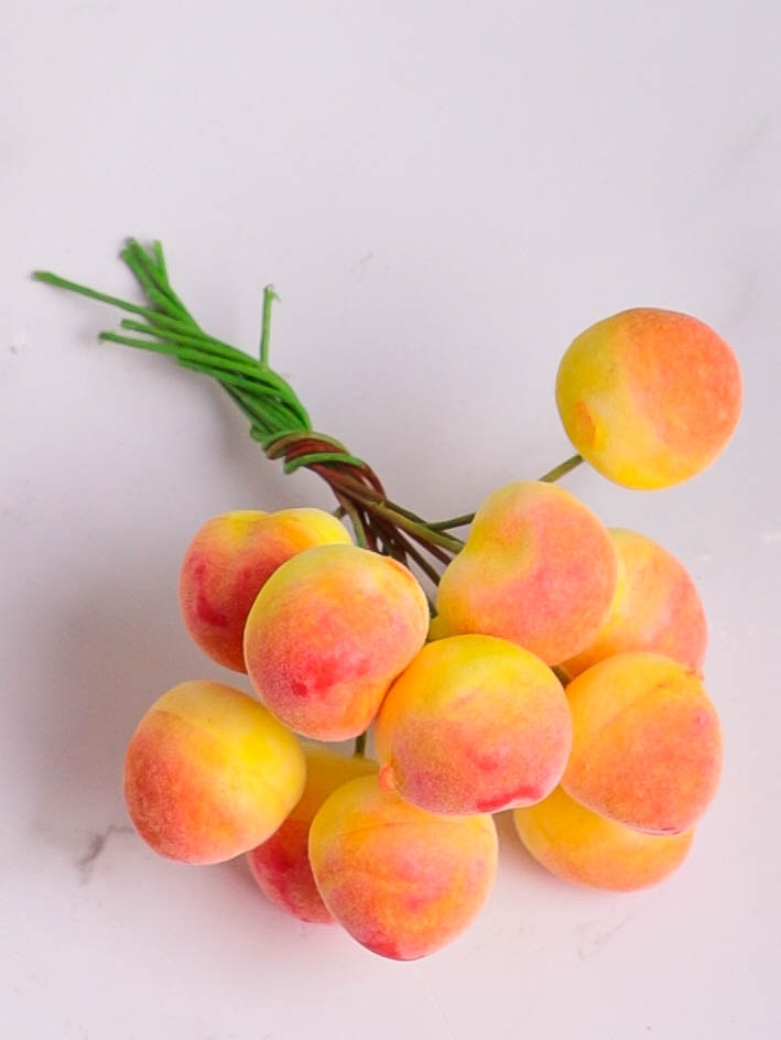 Персик на проволоке 2 см 12 шт. I030549