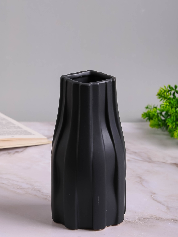 Ваза керамика 20,5х6,5х10,5см CN230425-24-1 черный