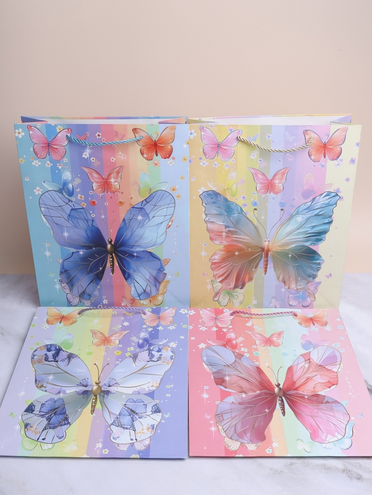 Сумочка подарочная 26х32x10см 530-152 радужная бабочка микс