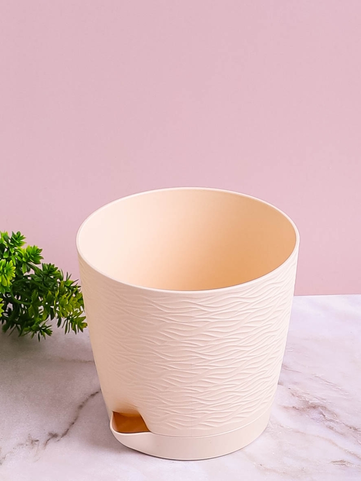 Кашпо из пластика "Блюз" 1,5л. h13,5см,d14см кремовый