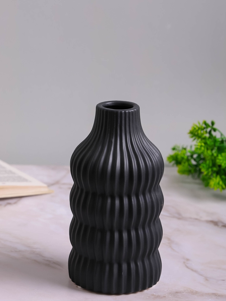 Ваза керамика 20,5х5х10см CN230425-24-5 черный