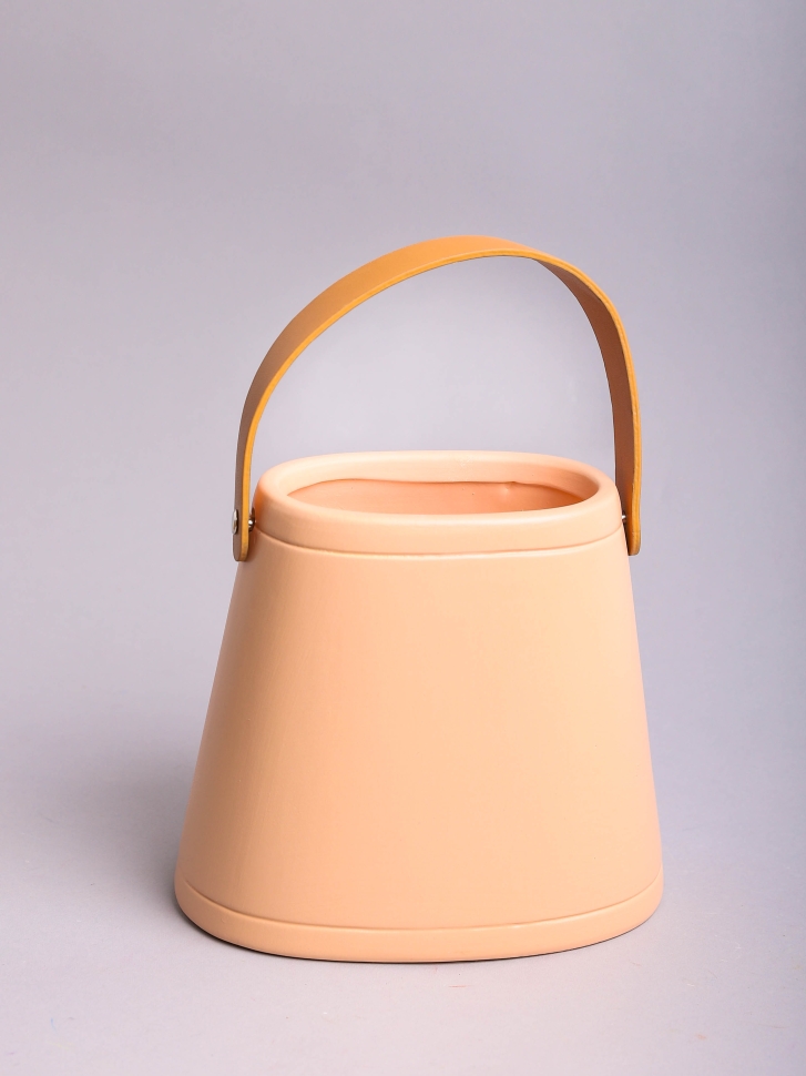 Кашпо керамика сумка 18х12х16,5см ZY2232 кремовый Кашпо керамика сумка 18х12х16,5см ZY2232 кремовый