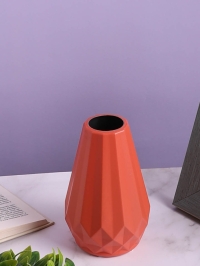 Ваза пластиковая  H15,3 х D7х3,8х4,8см 3574 оранжевый