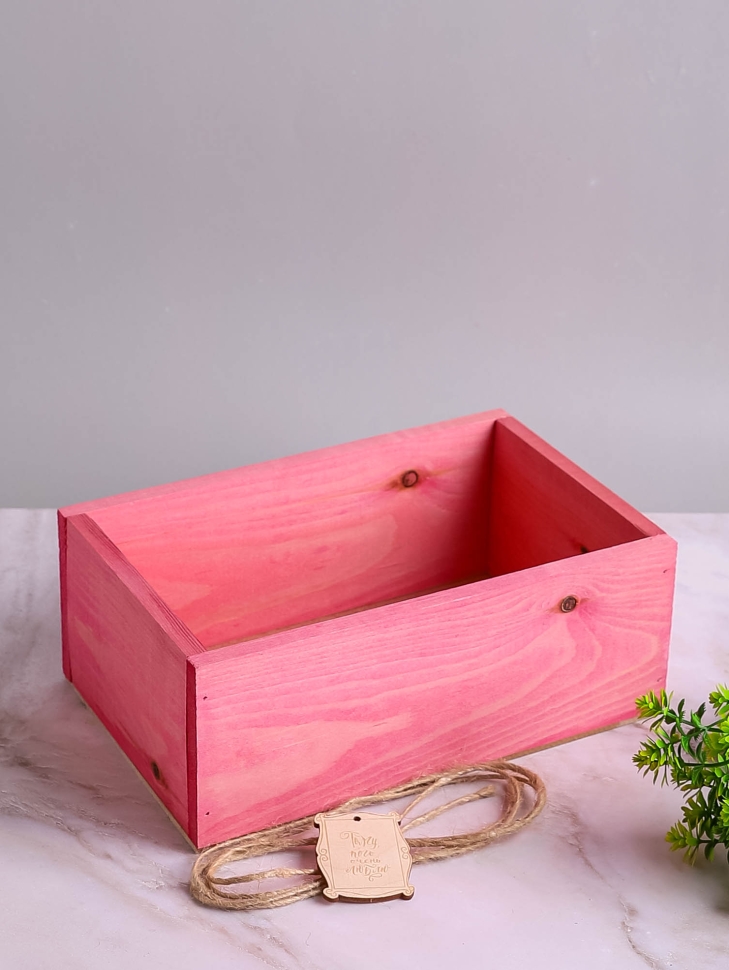Ящик деревянный с шильдиком 24,5х16х9,5см №3 розовый Ящик деревянный с шильдиком 24,5х16х9,5см №3 розовый