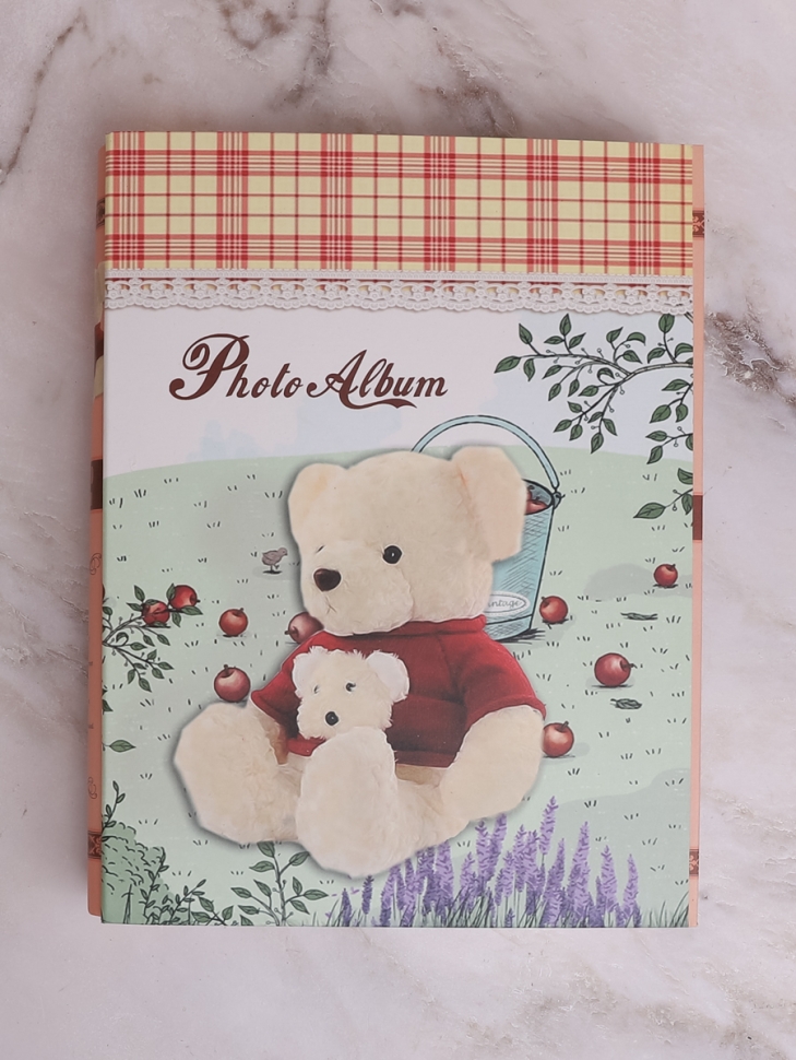 Фотоальбом 10х15см 6604, 100 фото медведь с яблокам кат 2 Фотоальбом 10х15см 6604, 100 фото медведь с яблокам кат 2