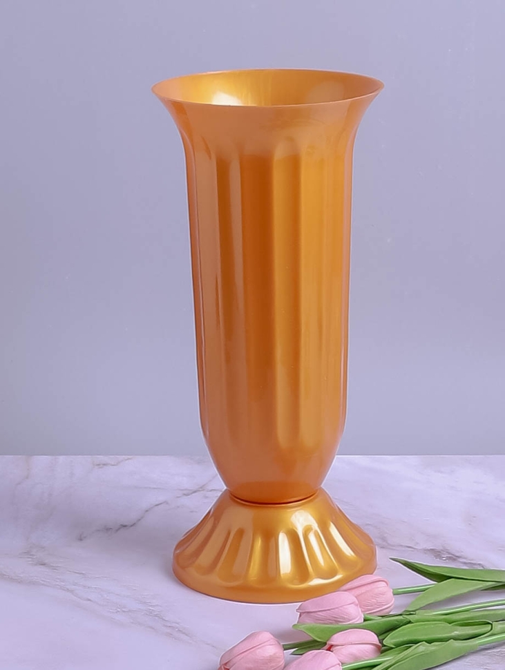 Ваза пластик рифленая H38,5см D18 на подставке FITTONE золото Ваза пластик рифленая H38,5см D18 на подставке FITTONE золото