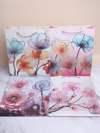 Сумочка подарочная 31х40x12см 530-120 цветы микс