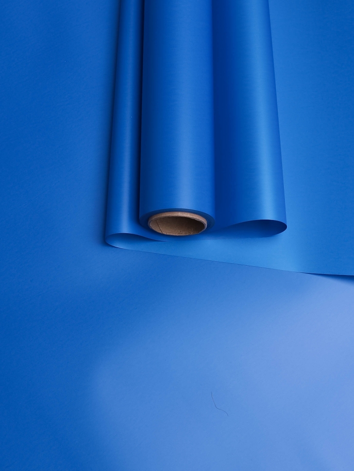 Пленка матовая Пастель 58см х 10м на втулке, синий классик. Пленка матовая Пастель 58см х 10м на втулке, синий классик.