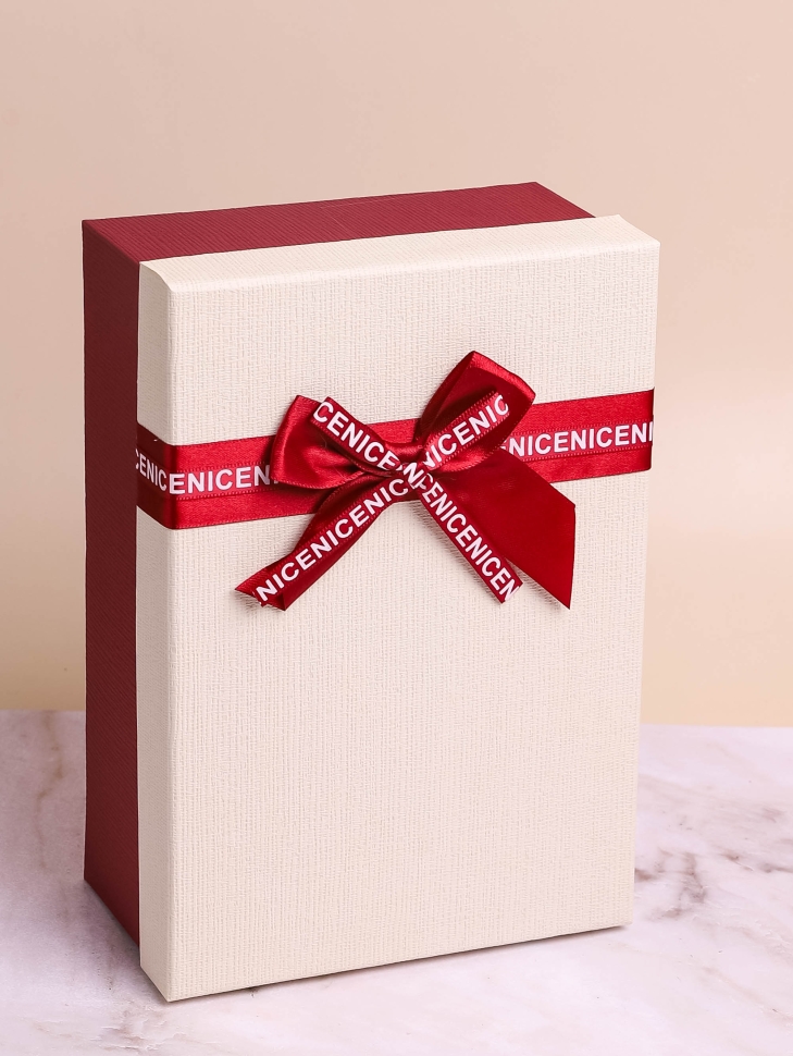 Коробка прямоугольник 21х14х8см крышка белая/винный,бант винный Коробка прямоугольник 21х14х8см крышка белая/винный,бант винный