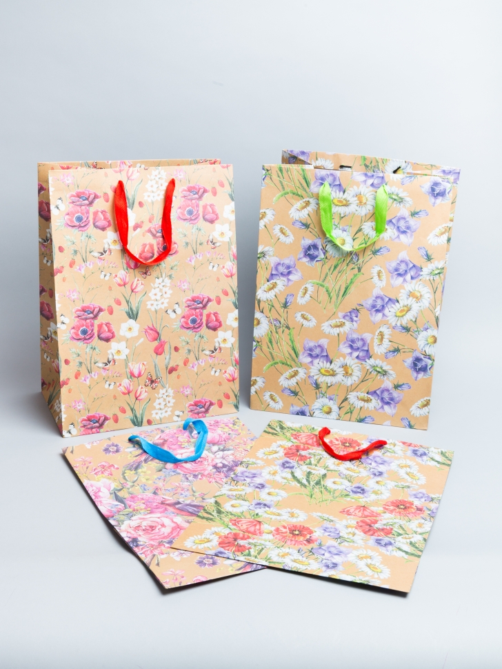 Сумочка подарочная крафт 31х45х19см цветы