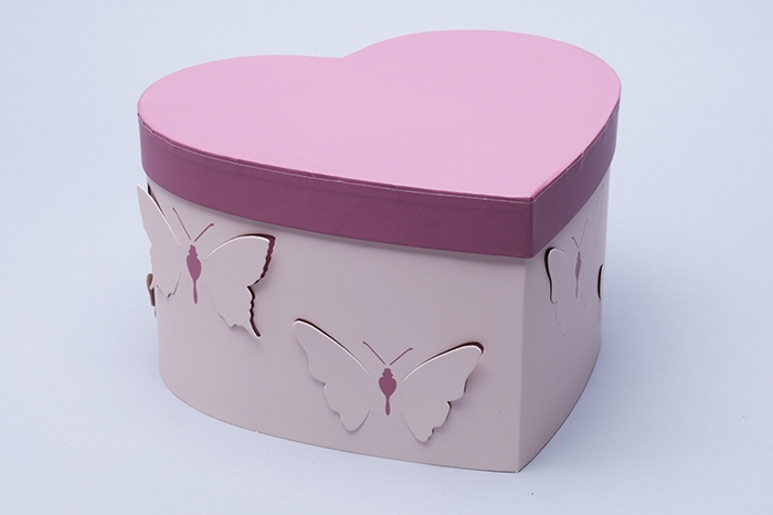 Коробка Сердце 28,5х26х15см с бабочками персиковый кат 2 Коробка Сердце 28,5х26х15см с бабочками персиковый кат 2