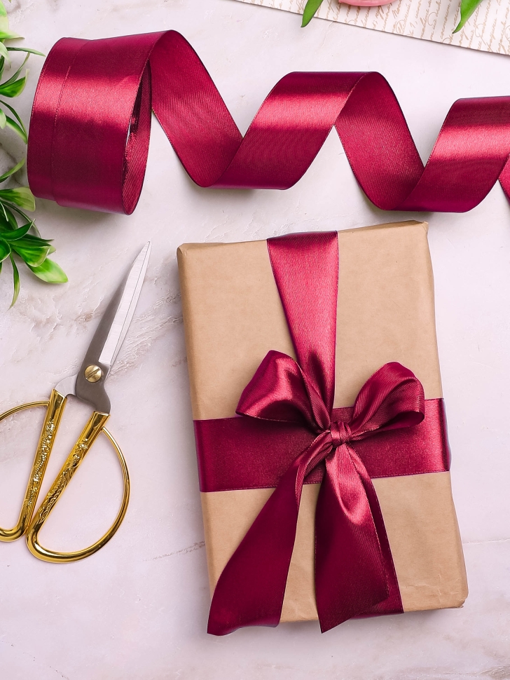 Лента атласная 38мм х 25ярд бордовый Лента атласная 38мм х 25ярд бордовый