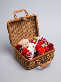 Композиция с мылом в чемодане 22х18х12см 51008-1 красный