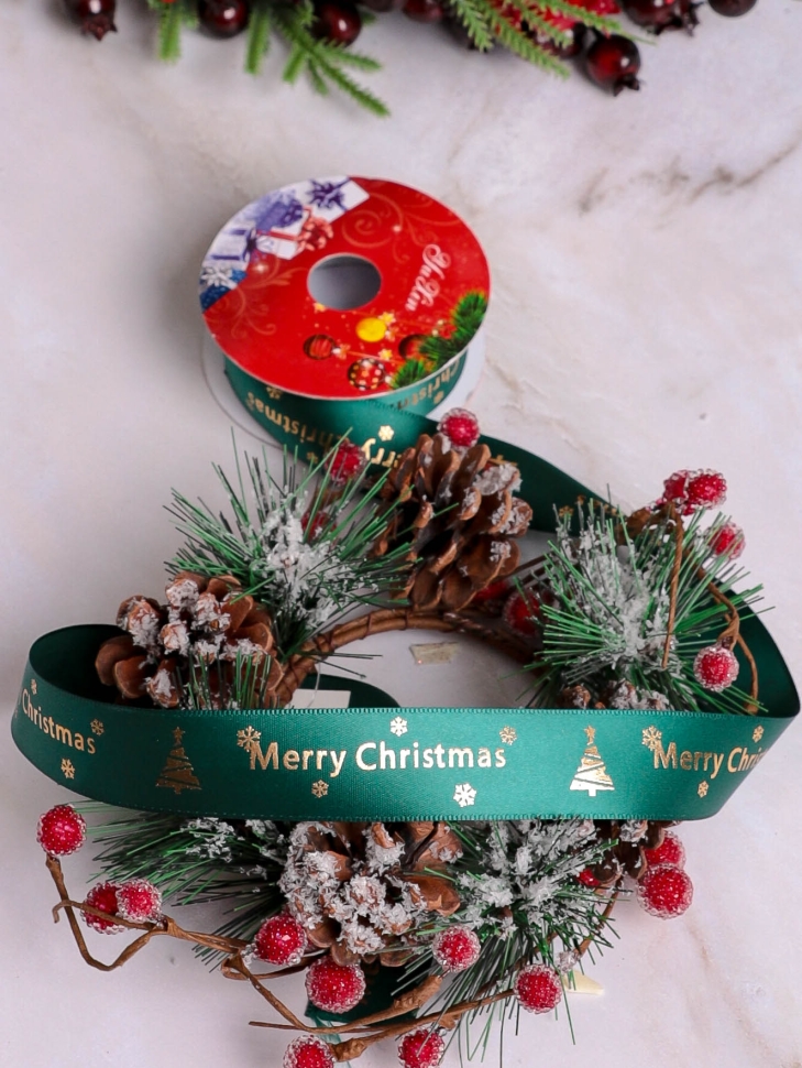 Лента НГ 2,5х3ярд зеленый с рисунком Merry Christmas 3 Лента НГ 2,5х3ярд зеленый с рисунком Merry Christmas 3