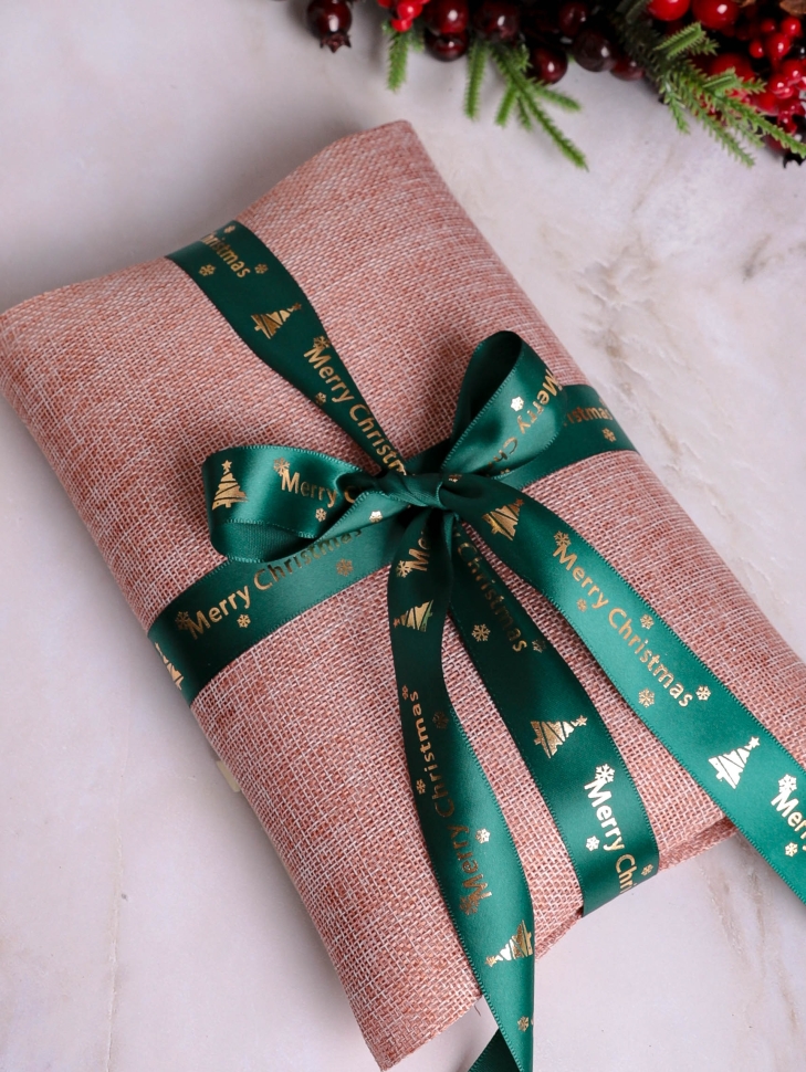 Лента НГ 2,5х3ярд зеленый с рисунком Merry Christmas 3 Лента НГ 2,5х3ярд зеленый с рисунком Merry Christmas 3