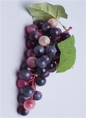 Виноград 60 голов темный