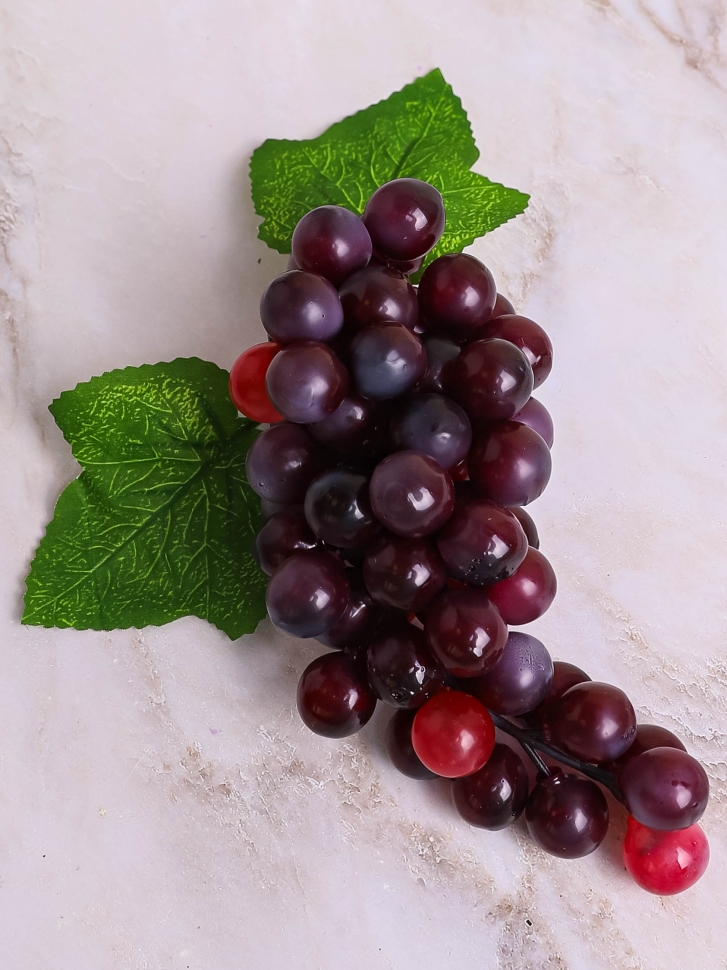Виноград 60 голов темный