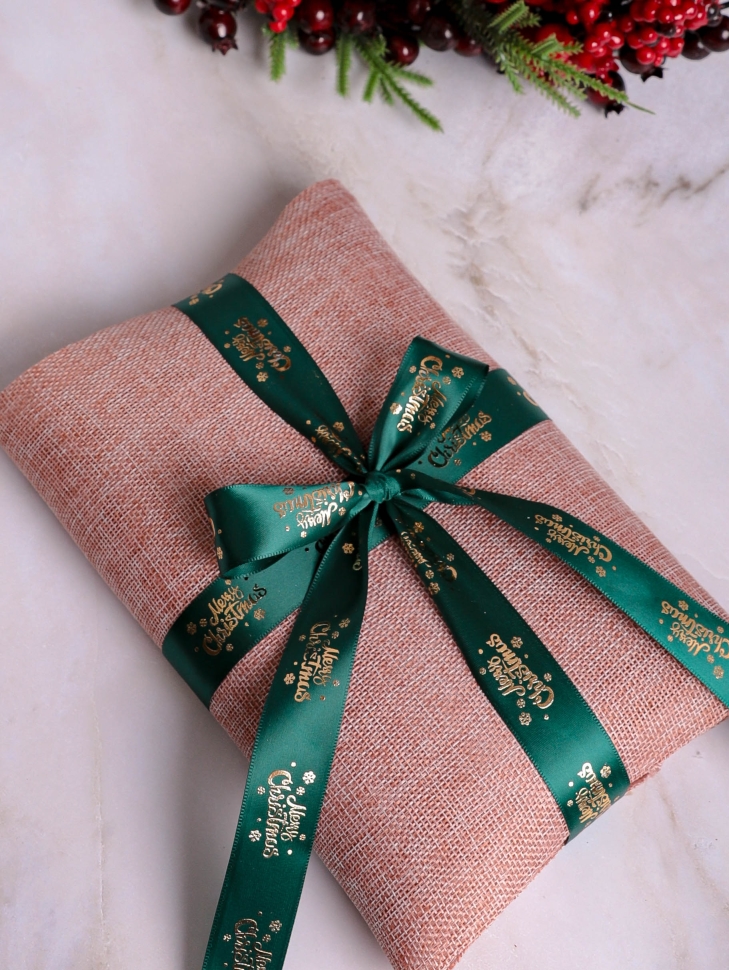 Лента НГ 2,5х3ярд зеленый с рисунком Merry Christmas 2 Лента НГ 2,5х3ярд зеленый с рисунком Merry Christmas 2