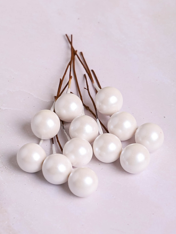 Ягоды на проволоке d1,5х6,5см 12шт белый Ягоды на проволоке d1,5х6,5см 12шт белый
