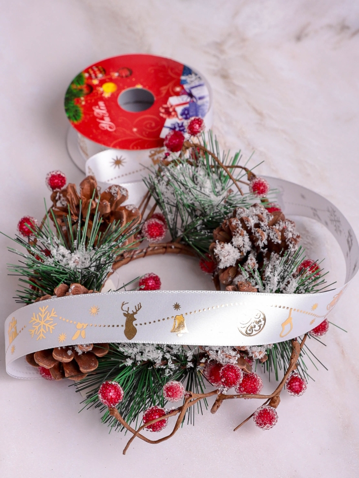 Лента НГ 2,5х3ярд с рисунком Merry Christmas белый Лента НГ 2,5х3ярд с рисунком Merry Christmas белый