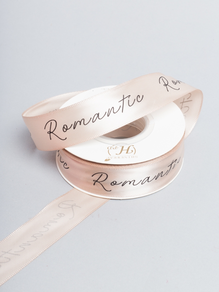 Лента атласная 25мм х 25 ярд Romantic бежевый Лента атласная 25мм х 25 ярд Romantic бежевый