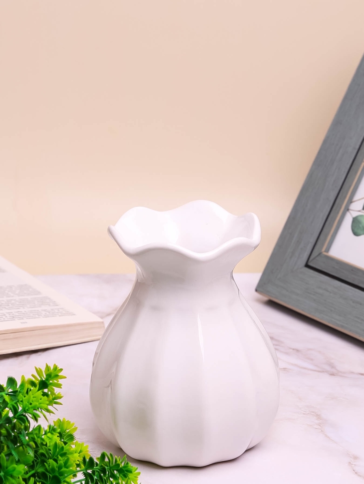 Ваза керамика 12,5х15см LZL-88 белый Ваза керамика 12,5х15см LZL-88 белый