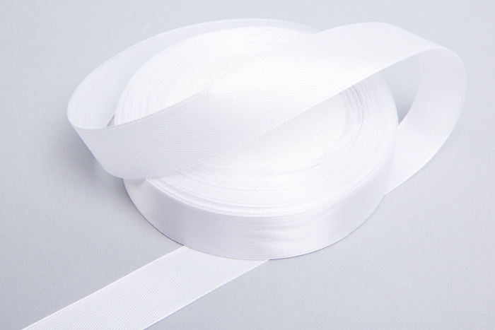 Лента атласная 20мм х 25ярд JD белый Лента атласная 20мм х 25ярд JD белый