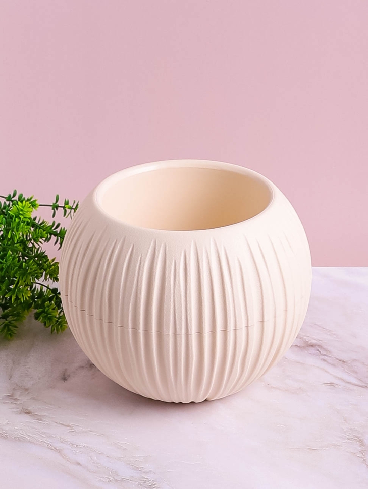 Кашпо из пластика "Сфера" 1,7л. h16,5 х d21см кремовый