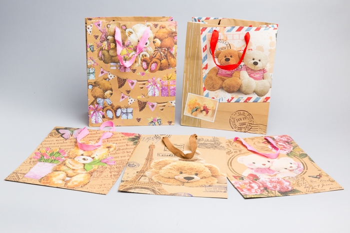 Сумочка подарочная крафт 26х32х12см Мишки Сумочка подарочная крафт 26х32х12см Мишки