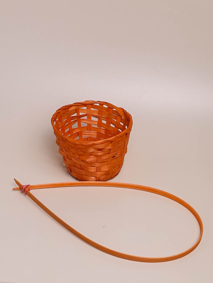 Корзина плетеная бамбук D13x9.5/28см оранжевая