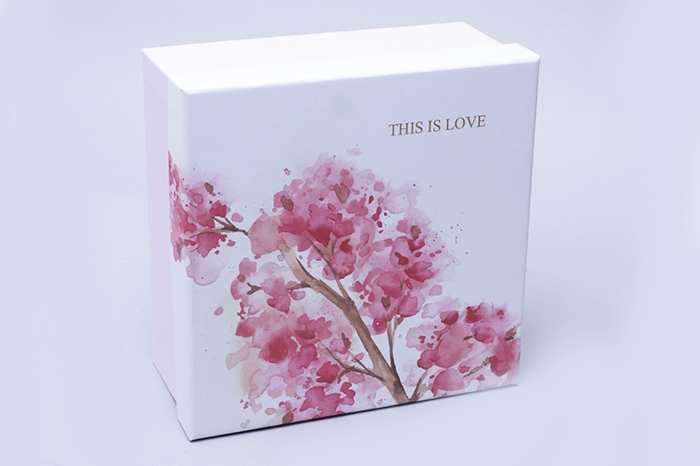 Коробка квадрат 21x21x10,5см W71301-9ABC ветка с цветами кат 2 Коробка квадрат 21x21x10,5см W71301-9ABC ветка с цветами кат 2