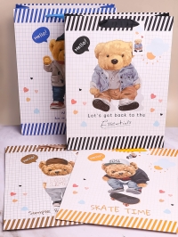 Сумочка подарочная 32х42x11,5см мишки микс