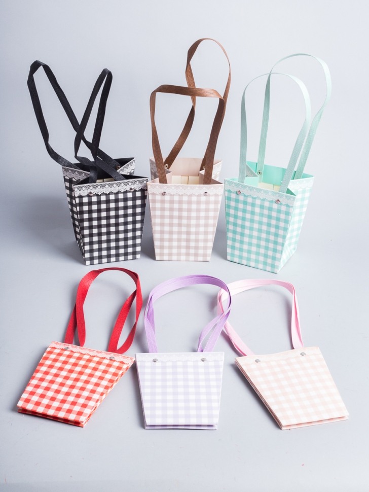 Сумочка для цветов 13х9,5х15,5см К клетка микс Сумочка для цветов 13х9,5х15,5см К клетка микс