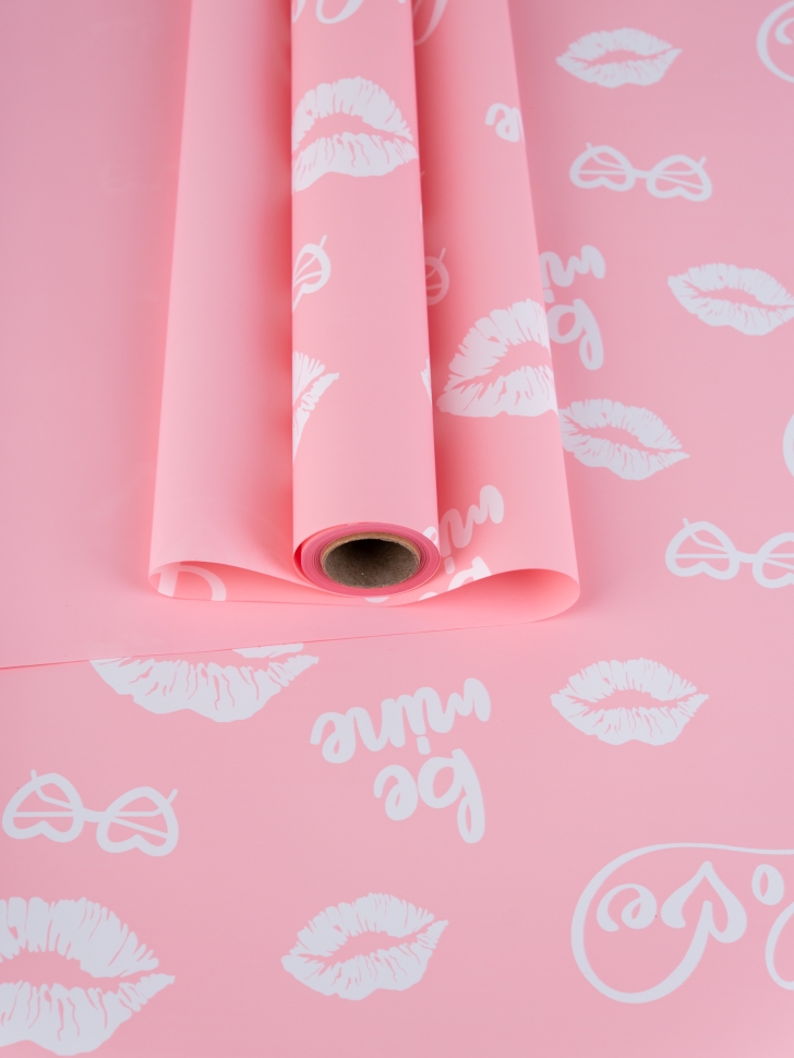 Пленка матовая 65мкм 58см х 10м Поцелуи розовый Пленка матовая 65мкм 58см х 10м Поцелуи розовый
