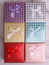 Коробка квадрат  9х9х5см ромбики микс