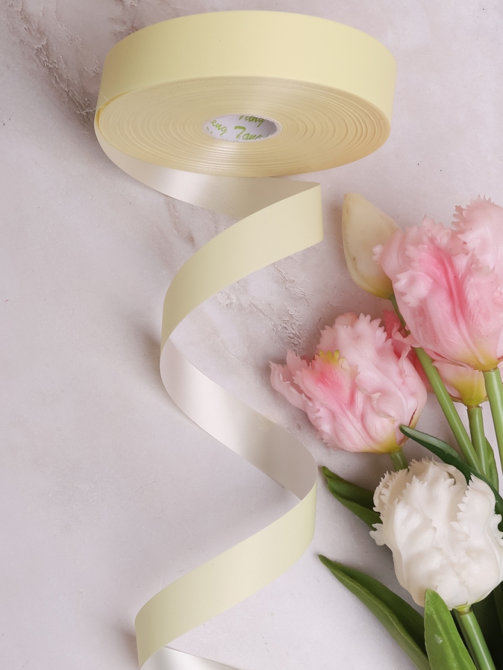 Лента простая матовая 2/100 К кремово желтый