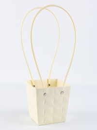 Сумочка для цветов 10х10,5х8см 3D кремовый