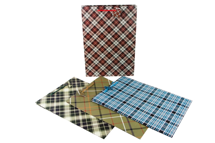 Сумочка подарочная матовая (32х45х11см) клетка