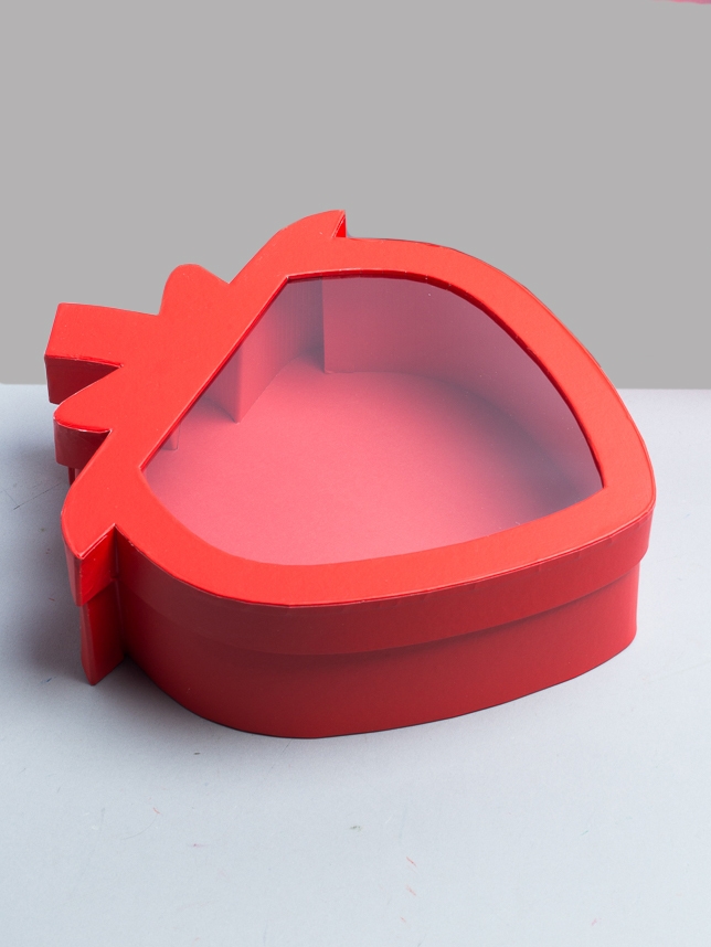 Коробка Сердце 25,3х30,3х8см красный Коробка Сердце 25,3х30,3х8см красный