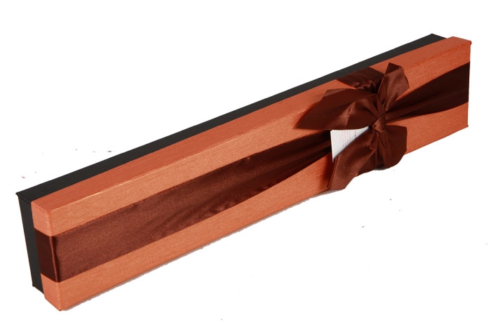 Коробка прямоугольник 45х8,5х4,5см с бантом коричневая