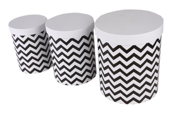 Коробка цилиндр набор из 3шт. 23х27см белая с черным орнаментом Коробка цилиндр набор из 3шт. 23х27см белая с черным орнаментом