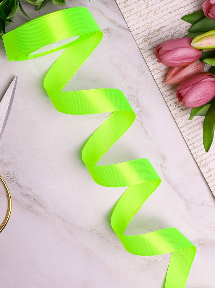 Лента атласная 24мм х 25ярд салатовый светлый Лента атласная 24мм х 25ярд салатовый светлый