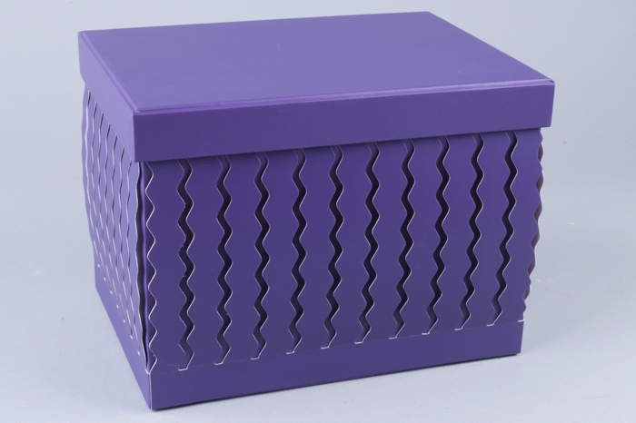 Коробка прямоугольник 23,5x18x17см с дизайном фиолетовая