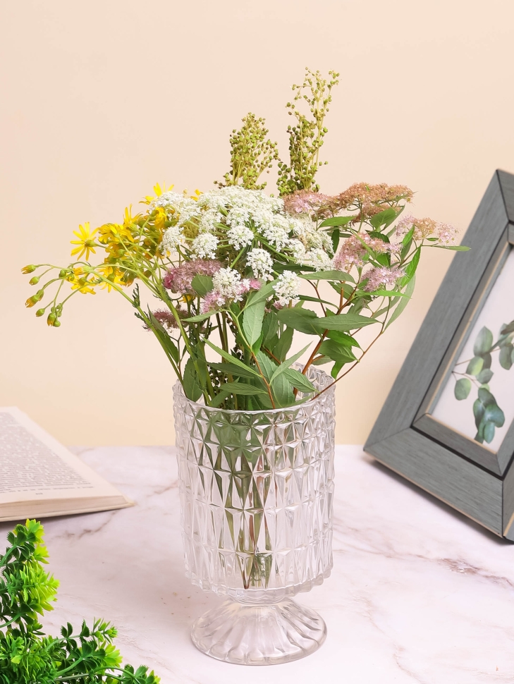 Ваза стекло h18 d11см К 369 на ножке Ваза стекло h18 d11см К 369 на ножке