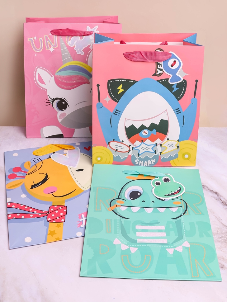 Сумочка подарочная 32х42x11,5см мульт персонаж микс